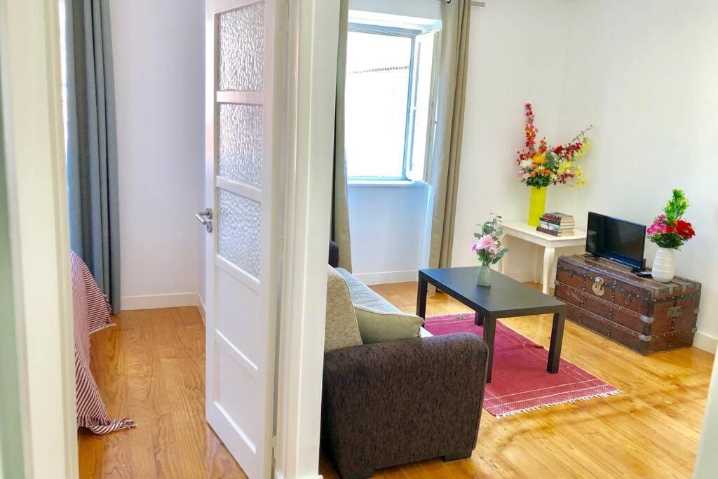32 2 - Heart Of Lisbon Private Apartment, Bairro Alto מראה חיצוני תמונה