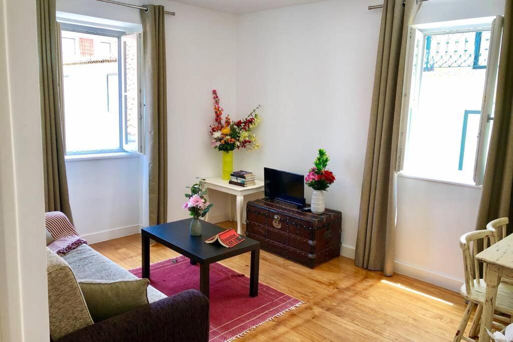 32 2 - Heart Of Lisbon Private Apartment, Bairro Alto מראה חיצוני תמונה