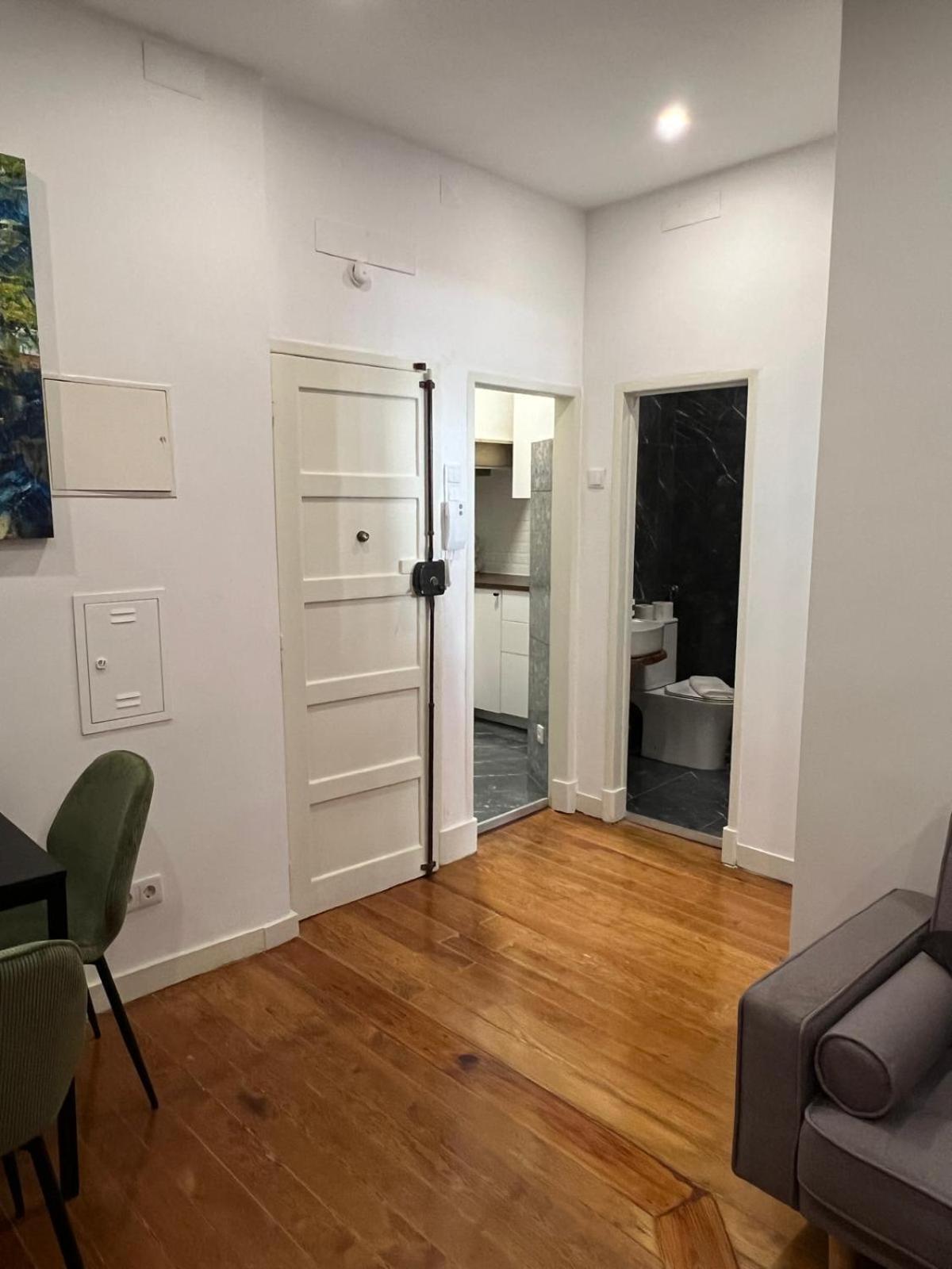 32 2 - Heart Of Lisbon Private Apartment, Bairro Alto מראה חיצוני תמונה