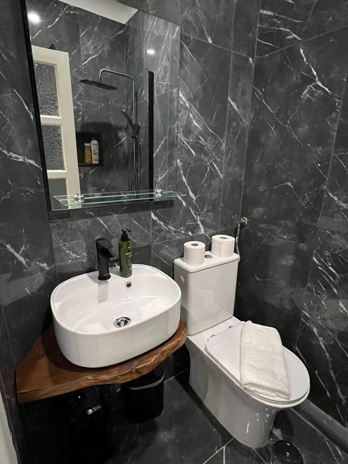32 2 - Heart Of Lisbon Private Apartment, Bairro Alto מראה חיצוני תמונה
